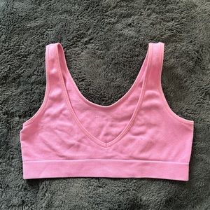 pink sports bra or super crop top